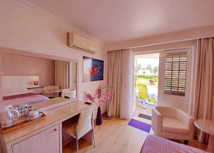 Formosa Al-estabelecimento De Hospedagem,quartos-rooms 招待所